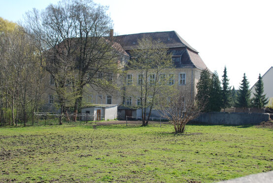 Das ehemalige Altenpflegeheim in Naunhof. 