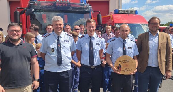 Der bisher im Besitz des Landkreises Meißen befindliche ELW geht nun als Führungsfahrzeug  in den Besitz der Ebersbacher Feuerwehr über. 
